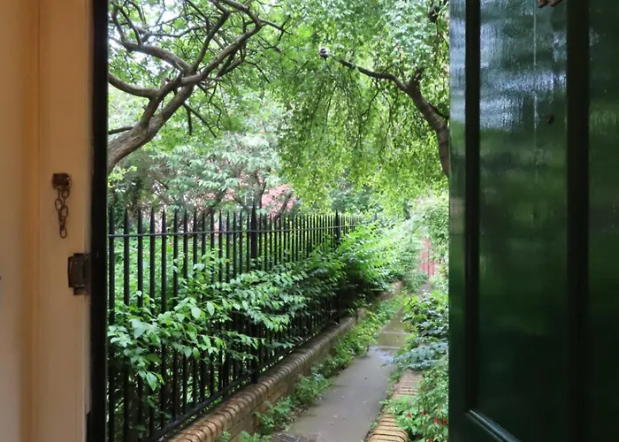 The Cosy Courtyard